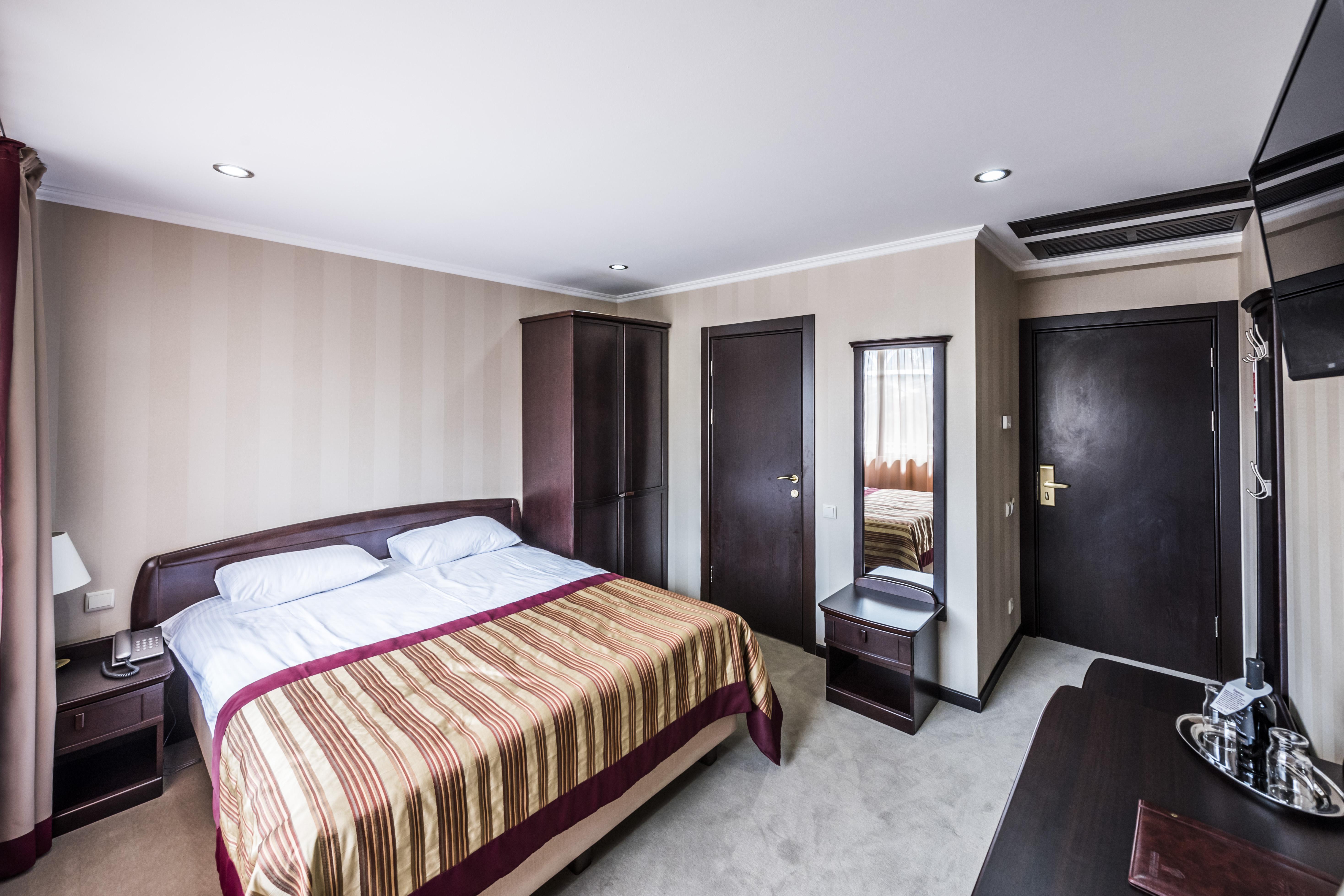Hotel Rikhe Monika Tbilisi Exterior photo