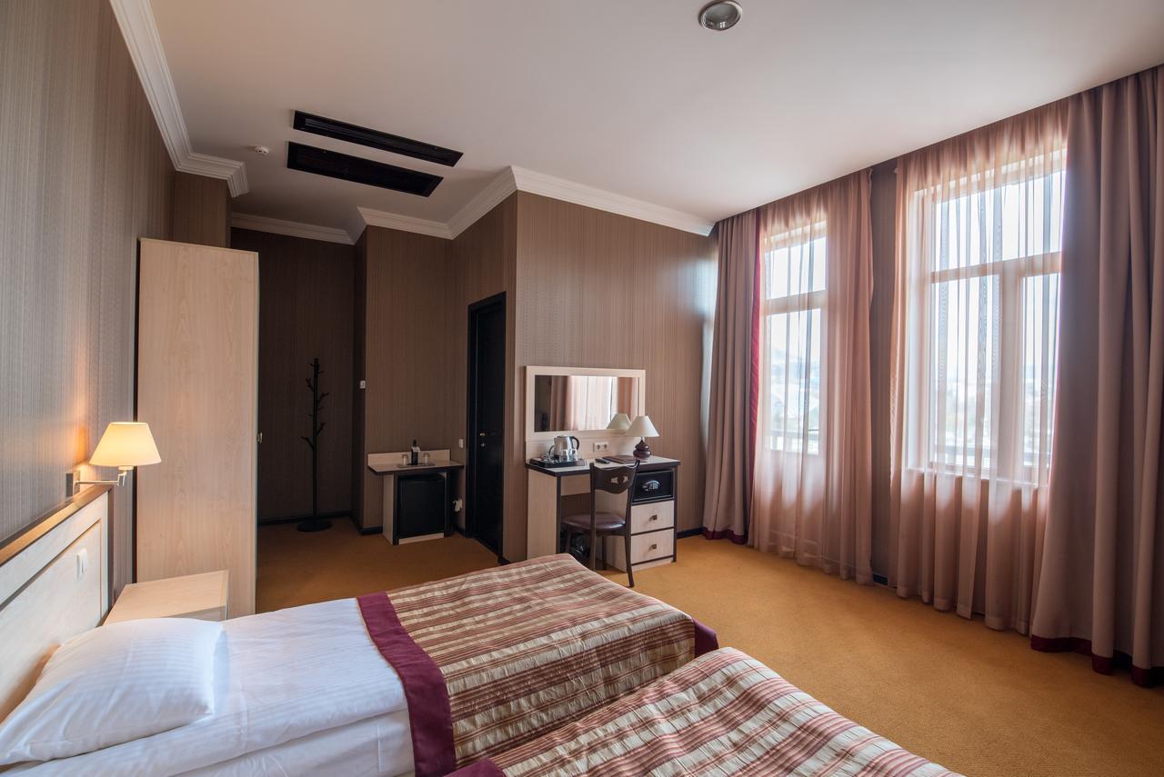 Hotel Rikhe Monika Tbilisi Exterior photo